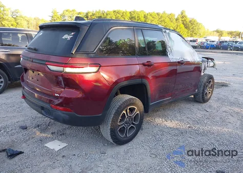 2022 Jeep Grand Cherokee Trailhawk 4X4 z USA, uszkodzony, nr VIN 1C4RJHCG4N8629703